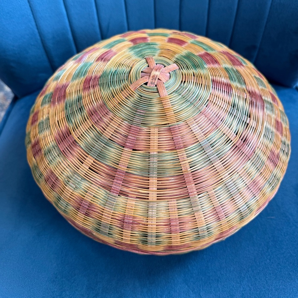 Vintage Sewing Collectible two- piece woven basket 9in at opening of basket - Picture 2 of 7